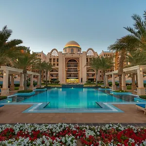 Globalstay At Palm Jumeirah Beachfront Paradise With Pool And Gym Apartament Dubaj